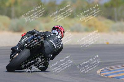 media/Sep-25-2023-Moto Forza (Mon) [[81ffa65e0a]]/B-C Group/Session 4 (Turn 2 Backside)/
